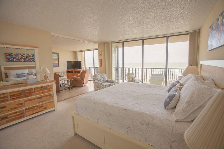 Vacation rental for 6 people, with hot tub and balcony as well as pool in Padre Island