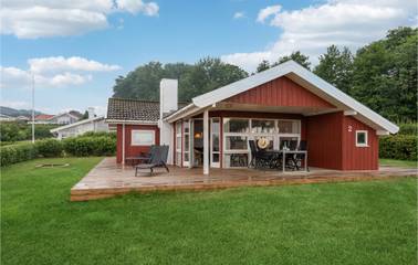 Ferienhaus für 8 Personen, mit Whirlpool und Sauna sowie Terrasse und Garten, kinderfreundlich in Grønninghoved Strand