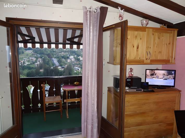 Entire studio, Studio Apartment 'Saint-Gervais' with Mountain View, Shared Pool and Private Garden in Saint-Gervais-les-Bains, Pays du Mont-Blanc