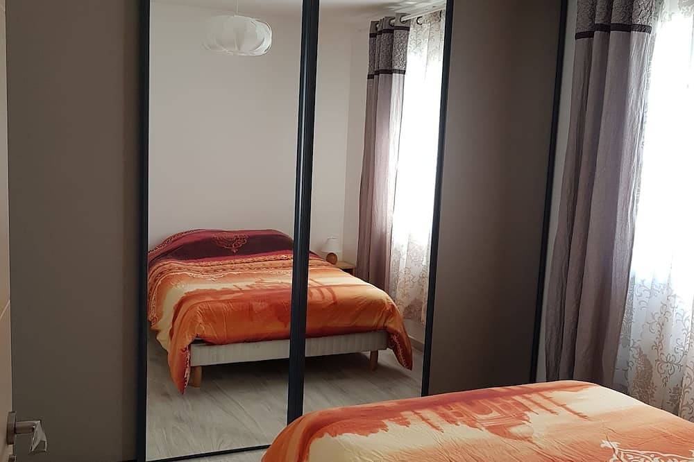 Maison Rénovée au Calme Proche Centre-ville in Saint-Pierre-d'Oléron, Côte de Beauté