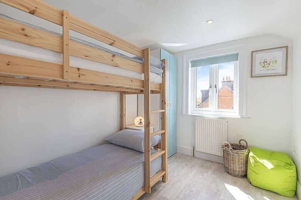 Seagrass Cottage - Beautifully renovated with view in Southwold, Waveney District