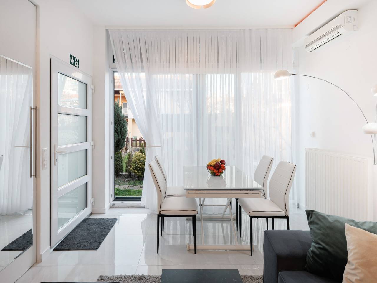 Ganze Wohnung, Charmantes Apartment mit Terrasse in der Nähe des Stadtzentrums von Osijek und der Drau in Osijek, Osijek-Baranja