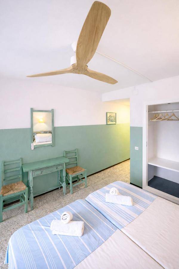 Hostal Santa Ana in Central Lloret de Mar, Lloret de Mar