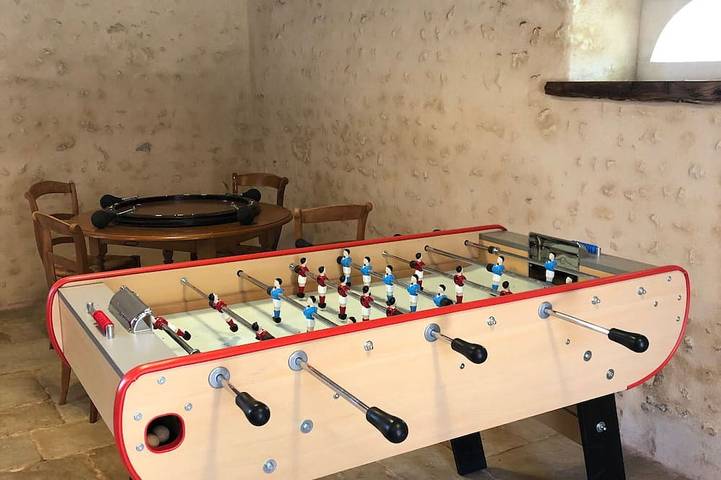 Gîte charmant avec piscine chauffée, tennis et jardin près de Beaumont-sur-Sarthe in Maresché, Sarthe
