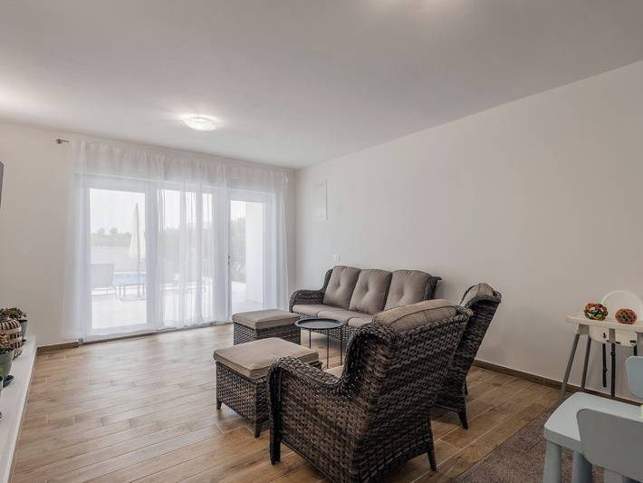 Ferienhaus für 8 Personen, mit Balkon und Garten, kinderfreundlich in Vrsi