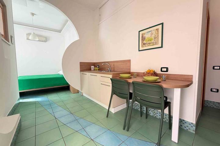 Casa Evelina – Camera Deluxe con terrazza privata e parcheggio in Sorrento, Sorrento Coast