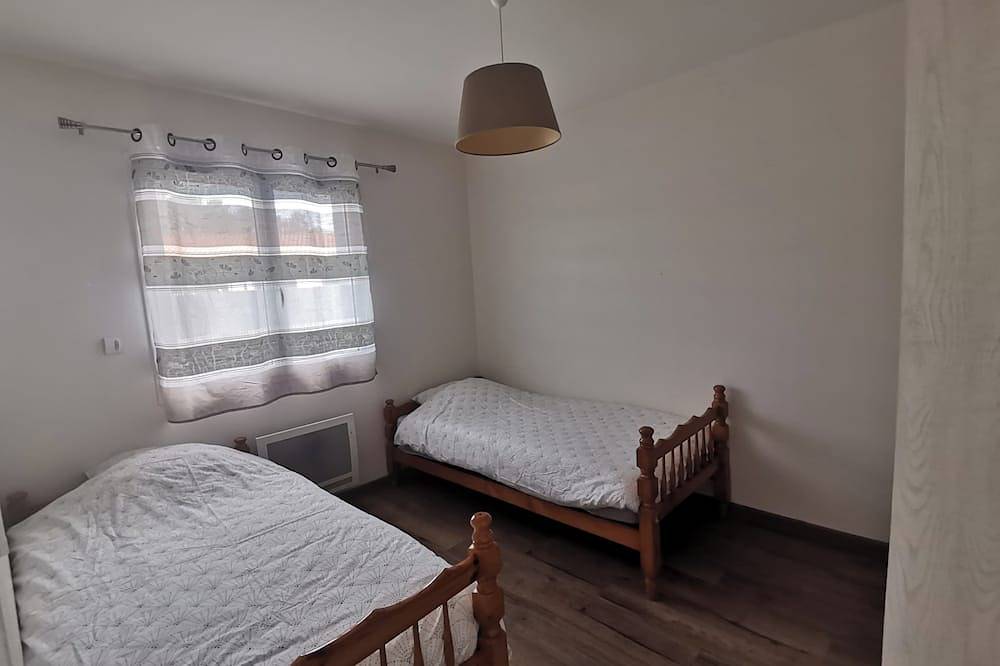 New house between lake and ocean in Naujac-sur-Mer, Lesparre-Médoc region