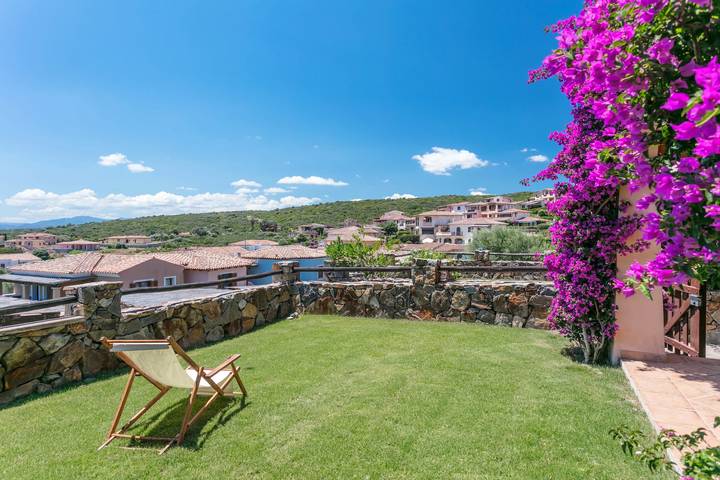 Appartement entier, Appartement avec grand jardin - Poggio dei Fiori  in Pittulongu, Olbia