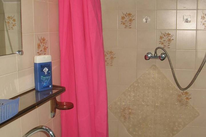 Location de vacances pour 2 personnes, avec terrasse dans Bon Repos sur Blavet - 3