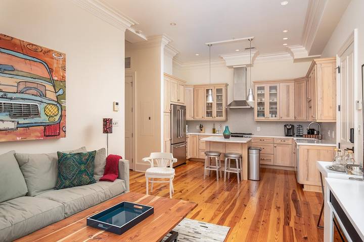 Apartment for 6 people, with balcony in Charleston