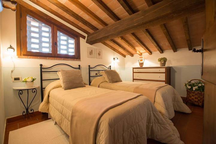 Appartamento intero, Appartamento in agriturismo (Melograno 6+1), Area Volterra, San Gimignano,Pisa in Peccioli, Pisa e dintorni