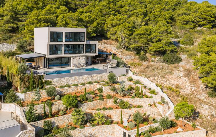 Ferienhaus für 13 Personen, mit Whirlpool und Terrasse - 1