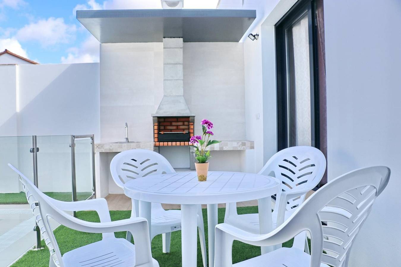 Holiday Home 'Casas Las Arenas 2' with Private Pool, Wi-Fi and Air Conditioning in Conil de la Frontera, Costa de la Luz