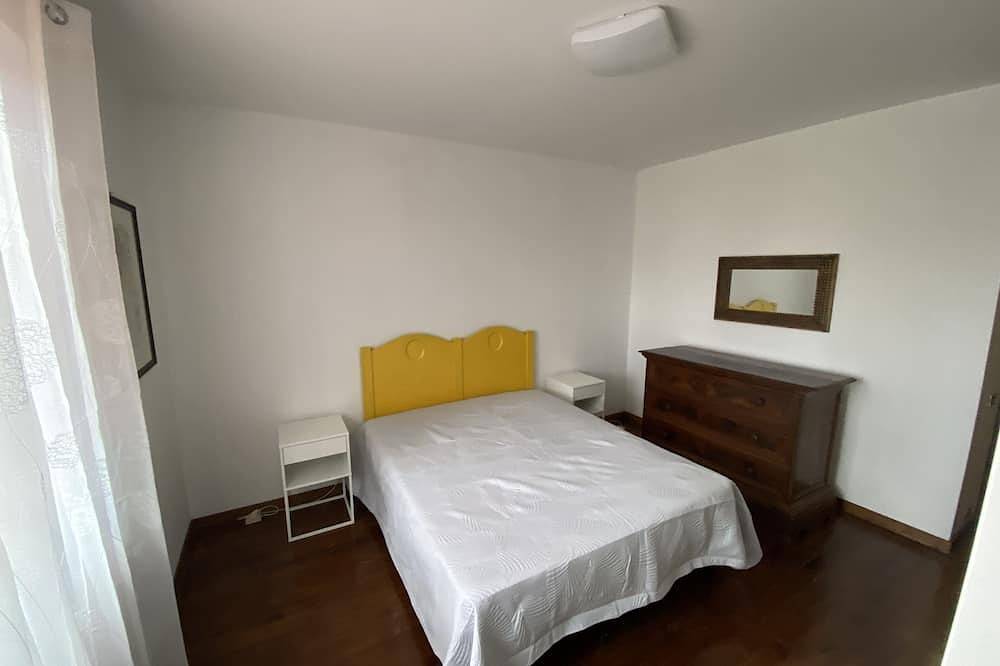 Villa Fiorita with large garden in Lido di Camaiore, Camaiore