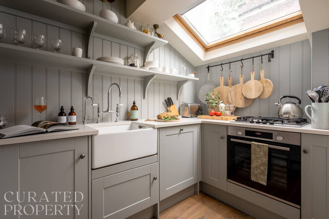 Charming Mews House in Historic Winchester in Winchester, South-Downs