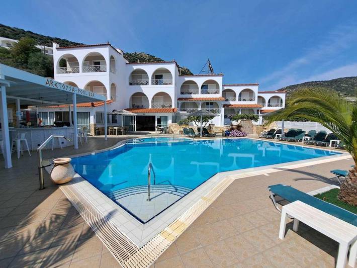 Appart’hôtel pour 2 personnes, avec jacuzzi ainsi que piscine et jardin