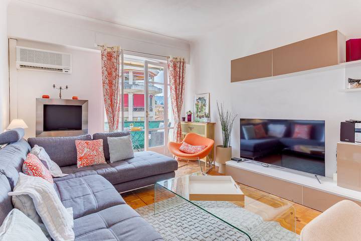 Gîte pour 2 personnes, avec balcon dans Place Massena - 2