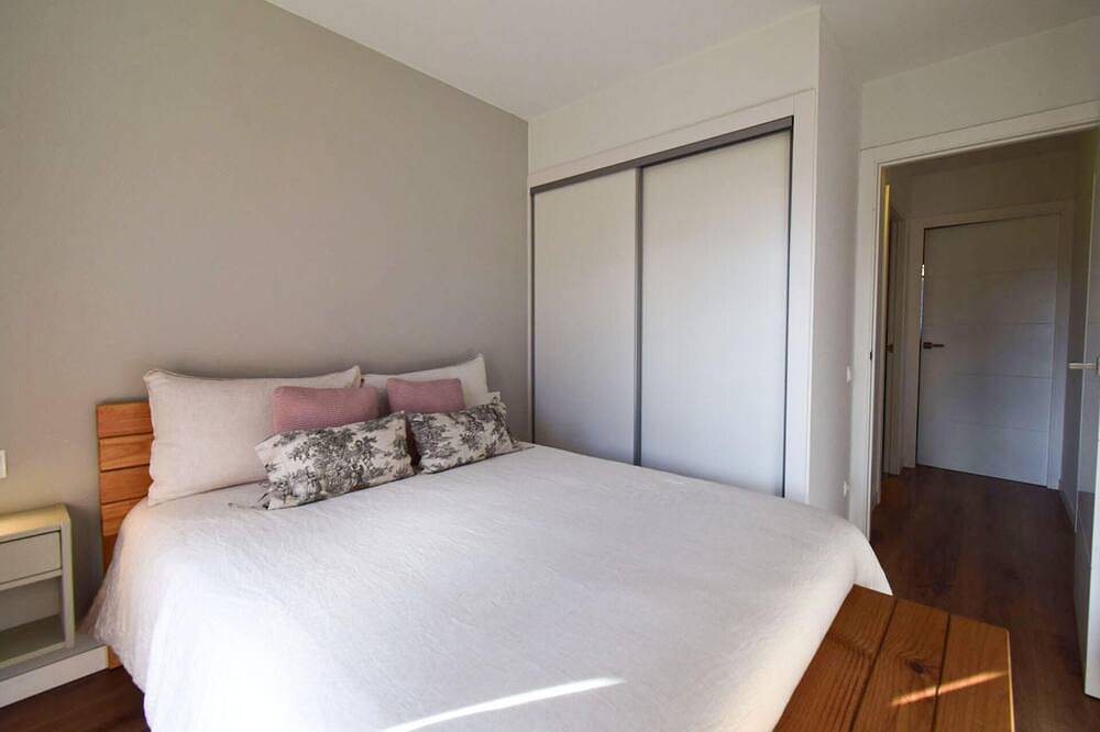 Entire apartment, Estavar I (Bajanda) - Two Bedroom Apartment, Sleeps 5 in Estavar, Prades region