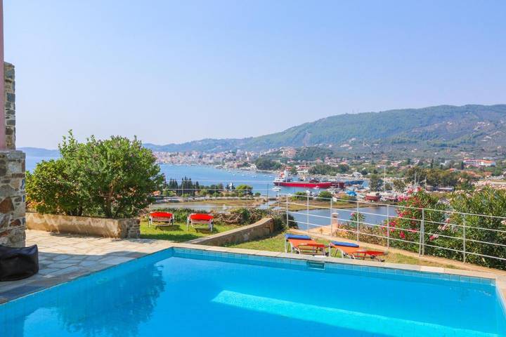 Villa for 10 people, with lake view and view as well as garden and pool - 1