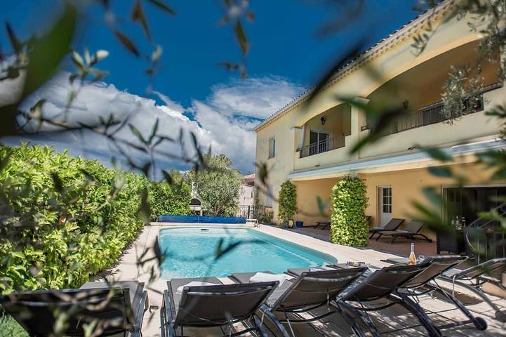 Villa pour 10 personnes, avec jardin et balcon à Vidauban