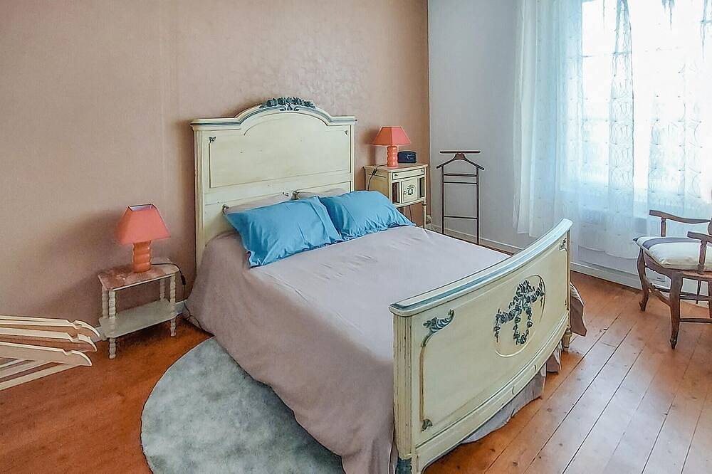 Beautiful home in Carpentras with Wifi in Carpentras, Vaucluse