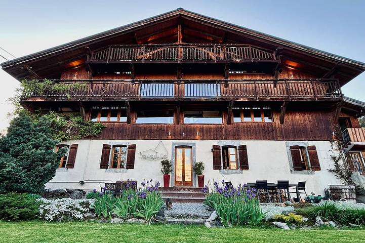 Gîte pour 15 personnes, avec jardin ainsi que balcon et jacuzzi dans Le Chable