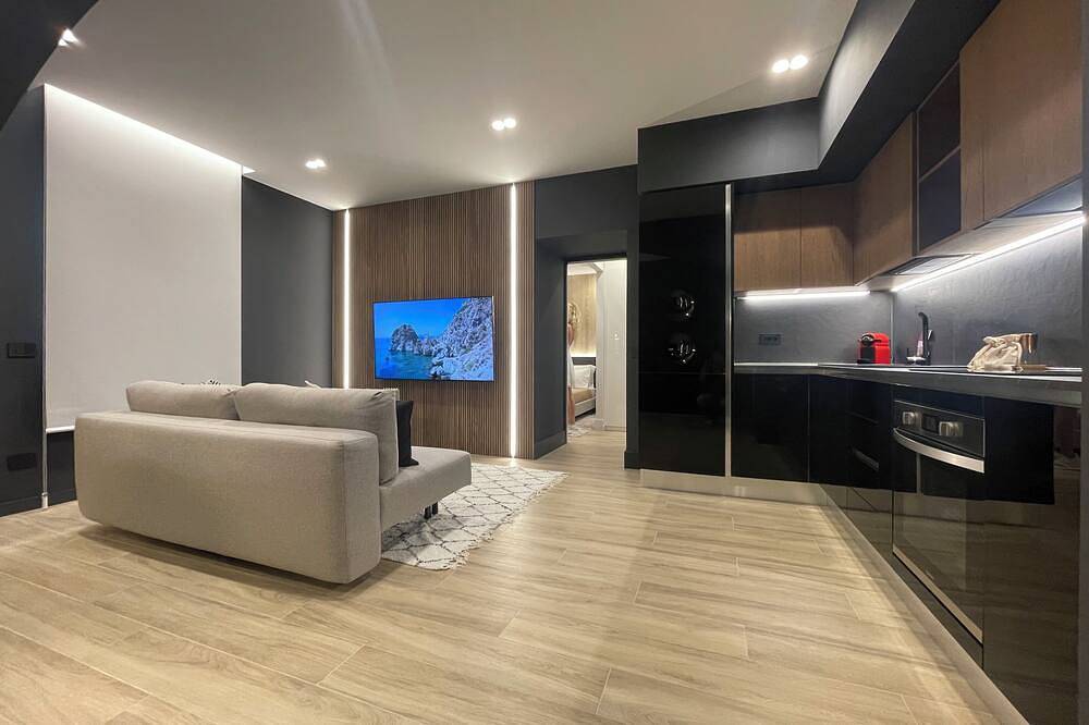 Apartamento entero, Garibaldi Suites 4 · Renovated 1Br Ground-Floor Suite in Olbia Historic Centre in Terranoa/Olbia, Olbia