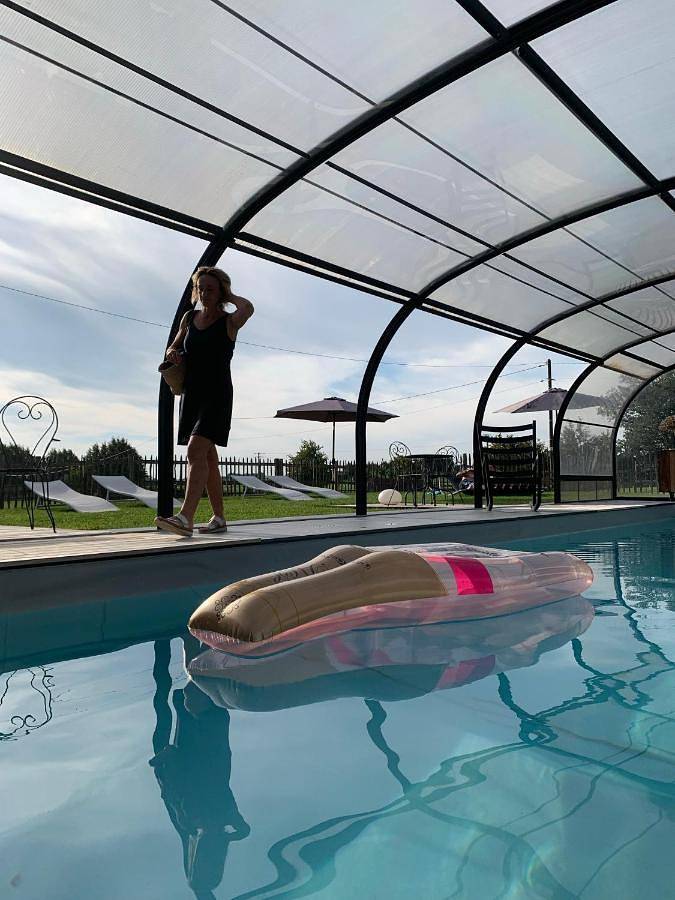 Chambre d’hôte pour 3 personnes, avec Terrasse et Jacuzzi ainsi que Jardin et Piscine dans l' Aisne