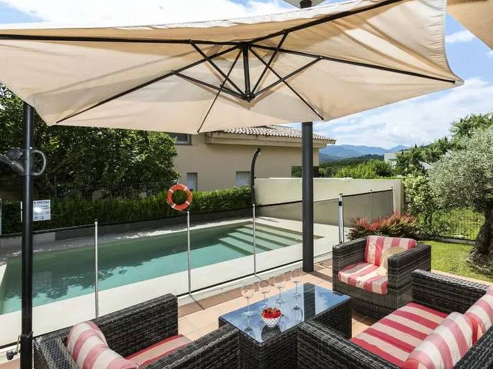 Casa rural para 7 personas, con jardín y piscina en Parc Natural de Zona Volcànica de la Garrotxa - 4