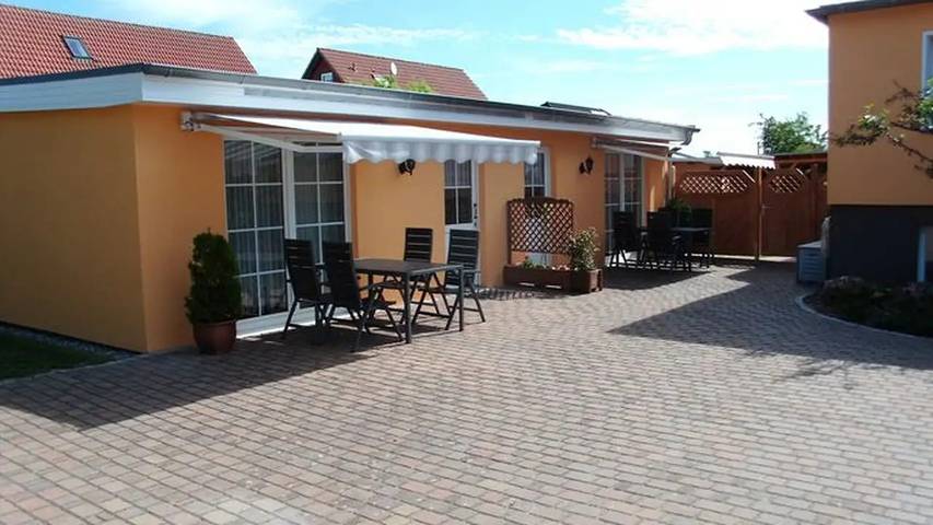 Bungalow für 3 Personen, mit Garten, mit Haustier in Zempin - 2