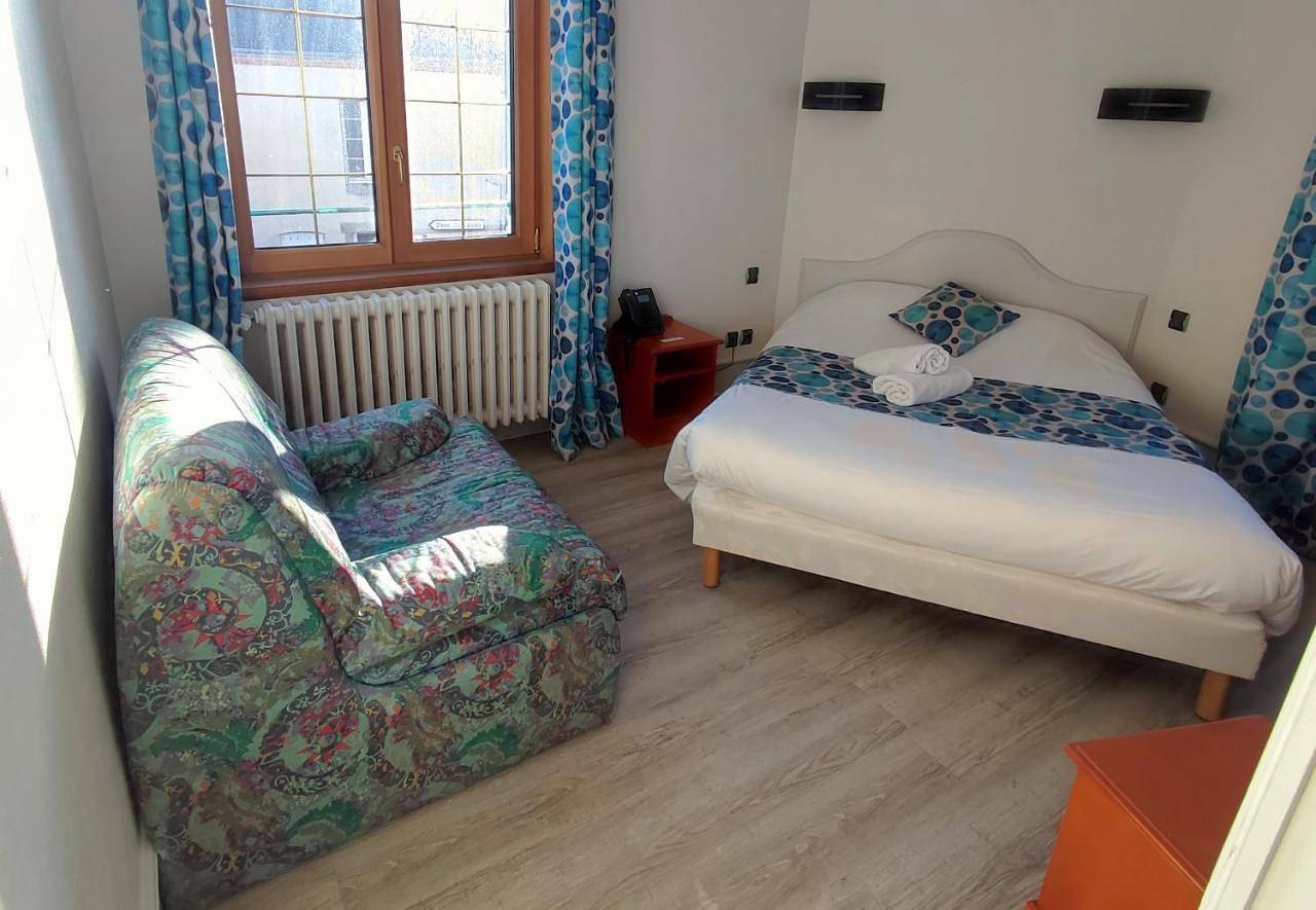 Family Room in Neau, Mayenne
