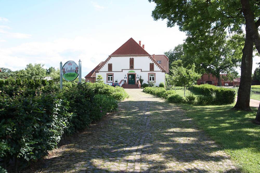 Ganze Wohnung, Romantische  Fewo  für 15 Pers.im Landhaus Elbwiesen  ,180qm in Krusendorf (Amt Neuhaus), Amt Neuhaus