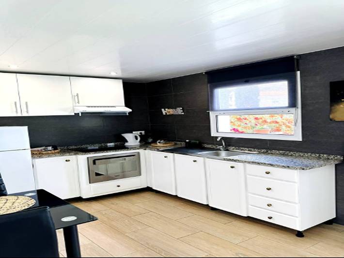 Location de vacances pour 2 personnes, avec jardin, adapté aux familles à Porto da Cruz - 3