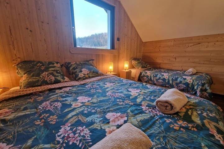 Location de vacances pour 8 personnes, avec Jacuzzi ainsi que Jardin et Sauna à Le Syndicat - 3