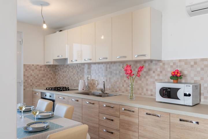 Ganze Wohnung, Apartment Nike - Two-Bedroom Apartment with Terrace in Brasina, Dubrovnik-Neretva