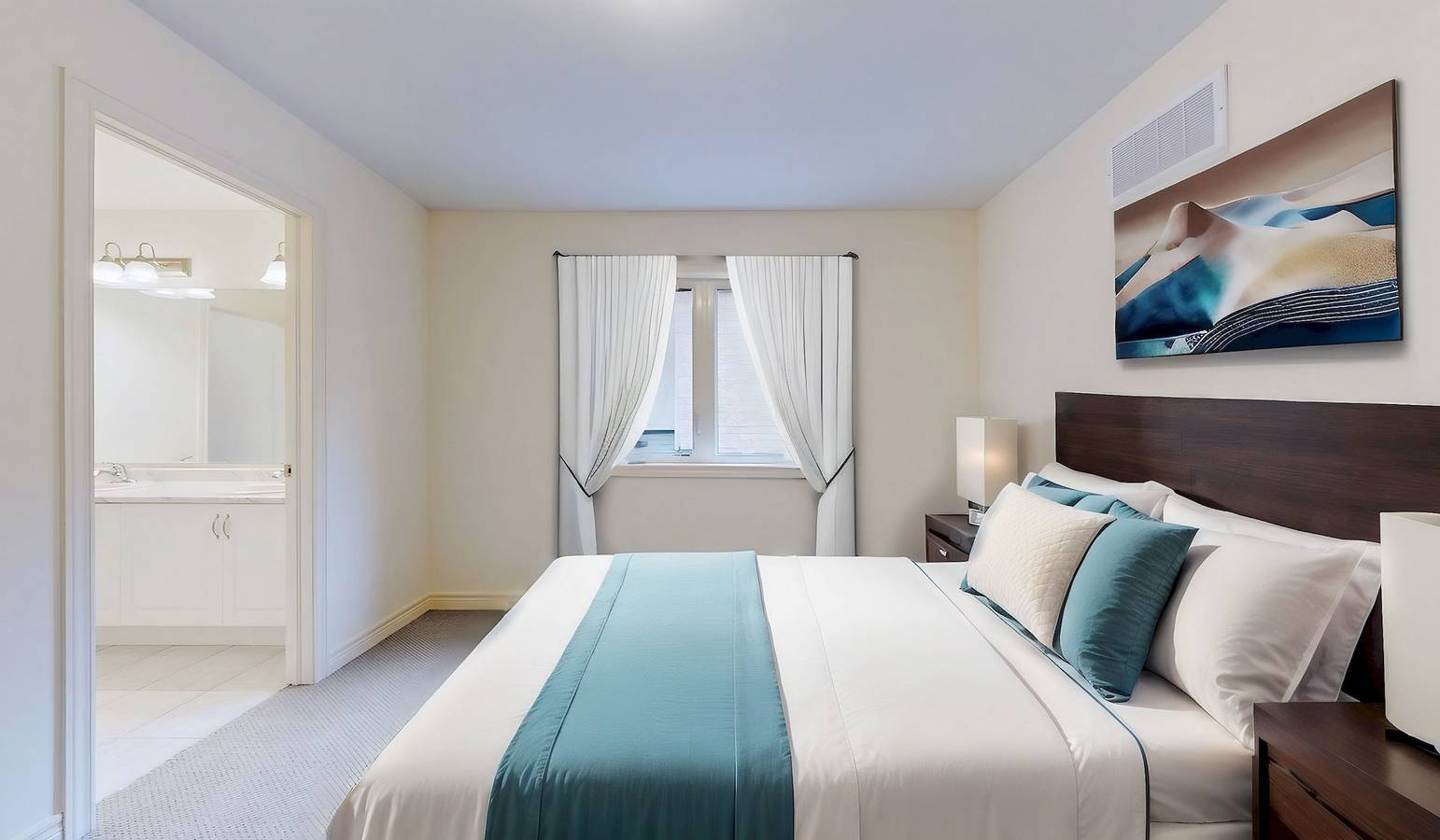 Elegance: Modern 4-Bedroom Home with Luxury Comforts in Brampton, Lake Ontario (Canada)