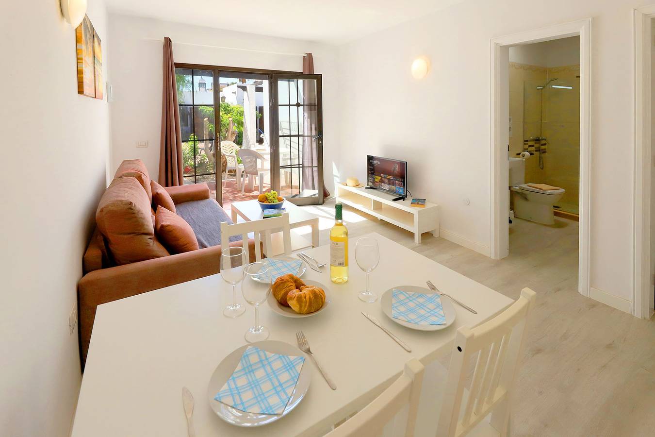 Entire apartment, Salmarina 06 in Puerto del Carmen, Tías