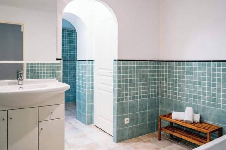 Location de vacances pour 6 personnes, avec piscine et jardin, animaux acceptés à Siran - 4