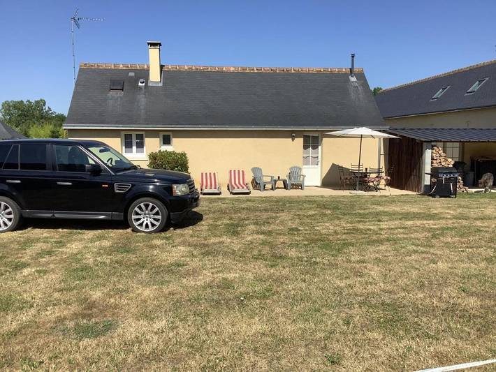 Location de vacances pour 4 personnes, avec jardin et vue dans Cléré-les-Pins - 2