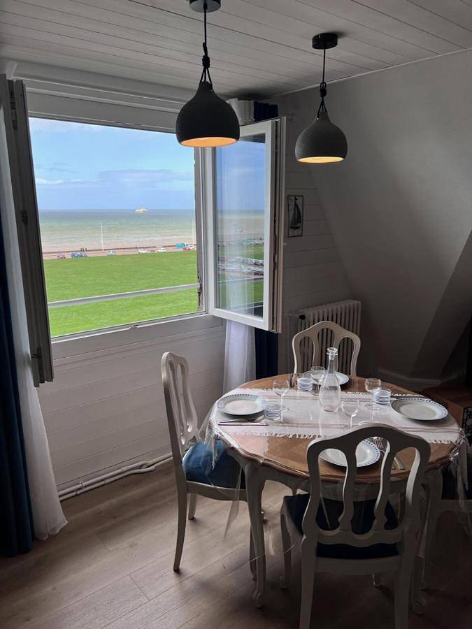 Appartement entier, L'air de la mer deux étoiles in Plage Dieppe, Dieppe
