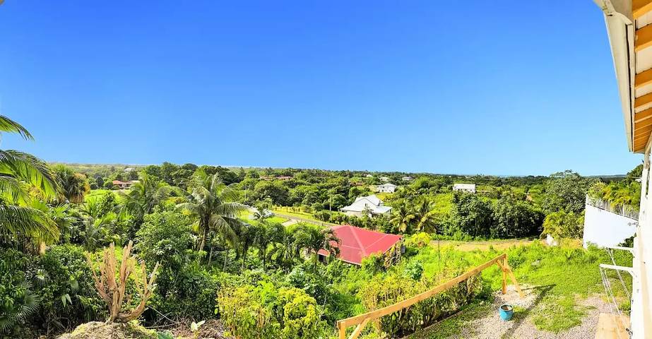 Location de vacances pour 10 personnes, avec jardin ainsi que piscine et vue à Grand-Bourg - 3