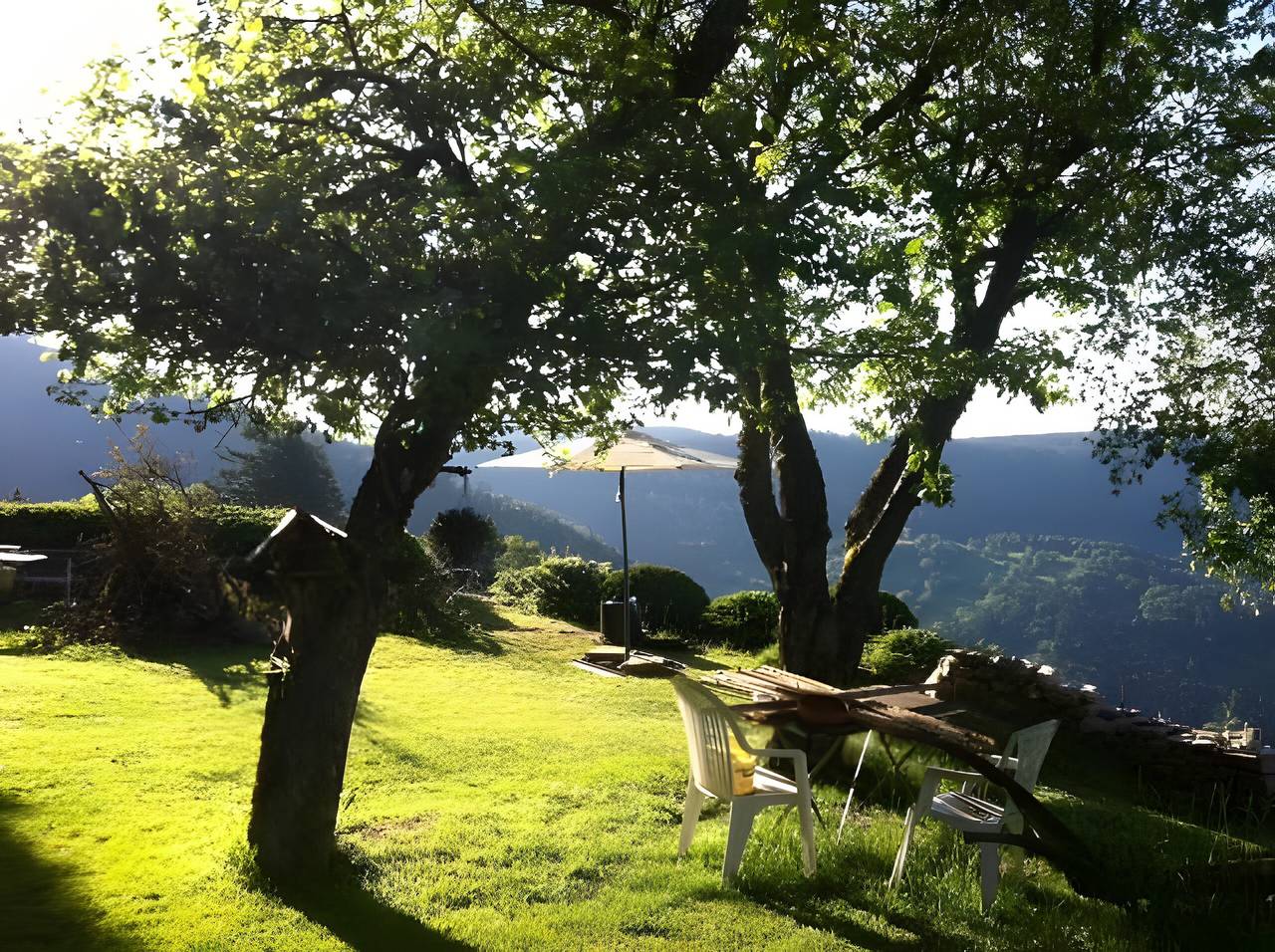 Casetta 'La Roulotte Sur Les Nuages' con vista montagne, terrazza e giardino in Fréland, Parco naturale regionale dei Ballons des Vosges