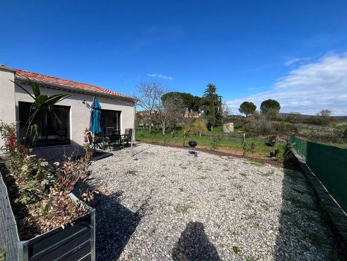 Location de vacances pour 4 personnes, avec piscine ainsi que jardin et vue à Laurac-en-Vivarais - 3