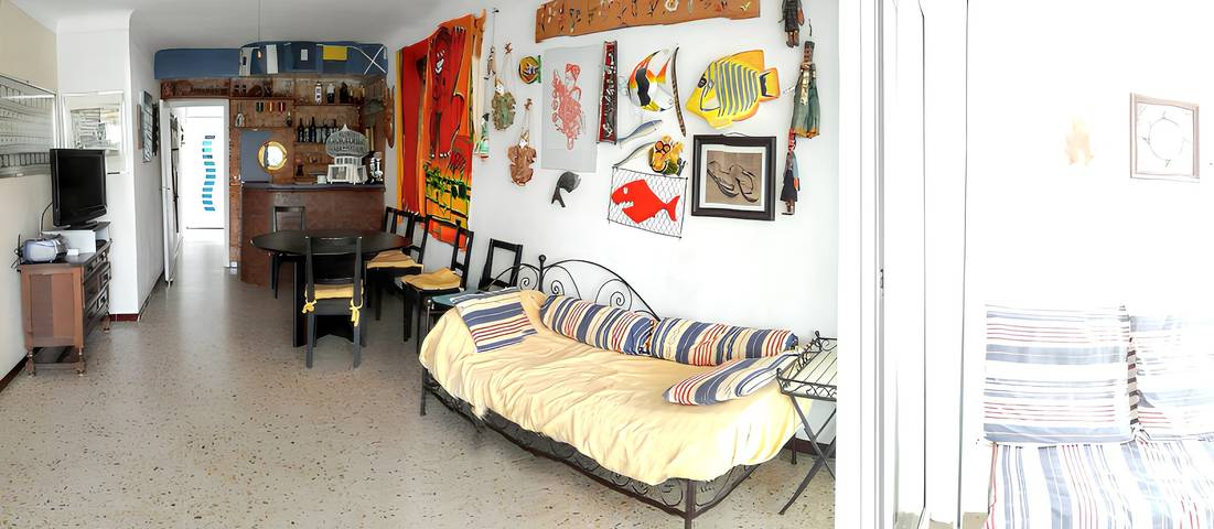 Location de vacances pour 8 personnes, avec terrasse à Sainte-Marie-la-Mer - 4