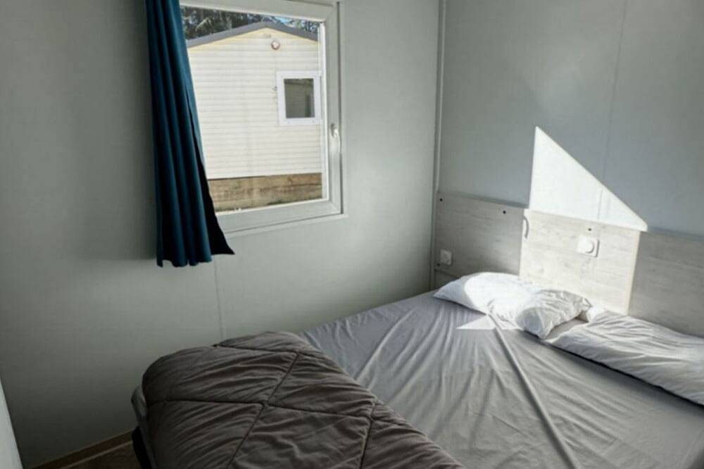 Mobil home cosy avec terrasse, 2 chambres à Lamontjoie in Saint-Vincent-de-Lamontjoie, Région de Nérac