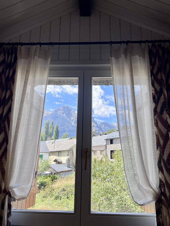 Apartamento entero, One-Bedroom Apartment in Tramacastilla de Tena, Pirineo Aragonés