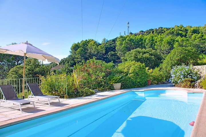 Gîte pour 8 personnes, avec piscine à Taradeau - 4
