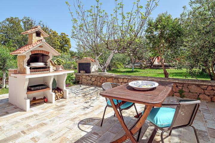 Ferienwohnung für 3 Personen, mit Garten in San Teodoro