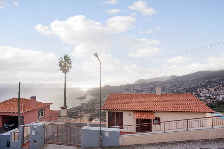 Casa de férias para 8 pessoas, com jardim no Funchal