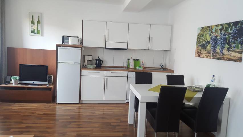 Ganze Ferienwohnung, Ferienwohnung 5 "Weißherbst" in Neustadt an der Weinstraße, Pfälzer Rheinebene